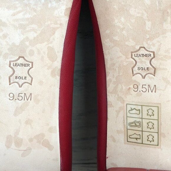 Tory Burch Designer Leather Slip On Shoes w Gold Metal Circle Logo Red Sz 9.5M - Picture 6 of 12